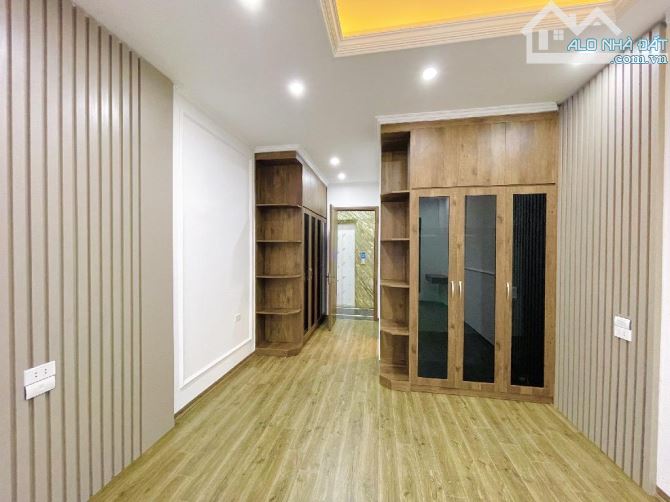 36M x 6T Thang Máy Mới Tinh Phố Pháo Đài Láng.Láng Thượng.Đống Đa.giá 8,38 tỷ - 8
