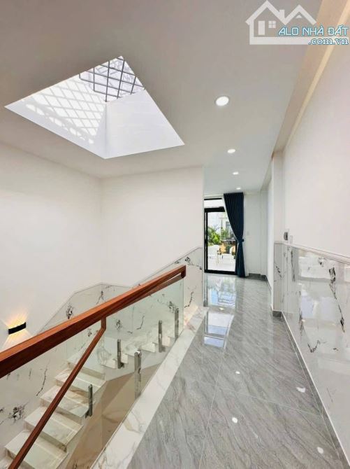 Kẹt tiền! Bán gấp nhà(3PN 4WC) Phùng Văn Cung,Giá 4tỷ550 Hẻm 5m,GX Phú Hạnh - 8