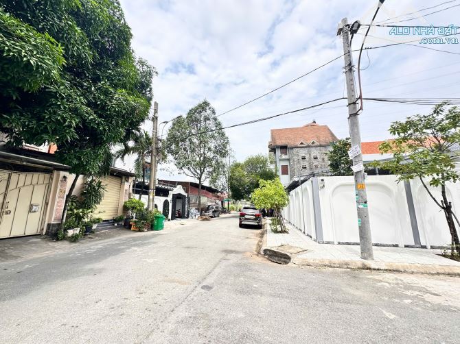 23.9 TỶ- BÁN NHÀ MẶT TIỀN  ĐƯỜNG ,tên , P. BÌNH THỌ ,tp. thủ đức (6.7mx25m) -164m2 - 9