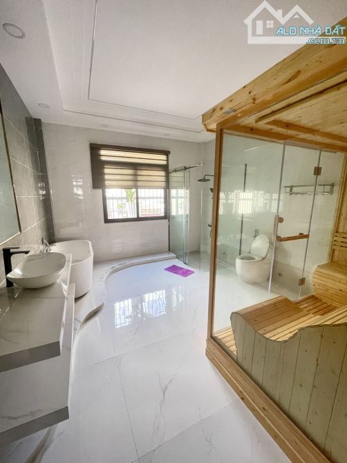 SIÊU PHẨM 6 TẦNG ĐẸP NHƯ TRANH - 64m2 (4×16) HXH TRÁNH - 8.79 TỶ - 9