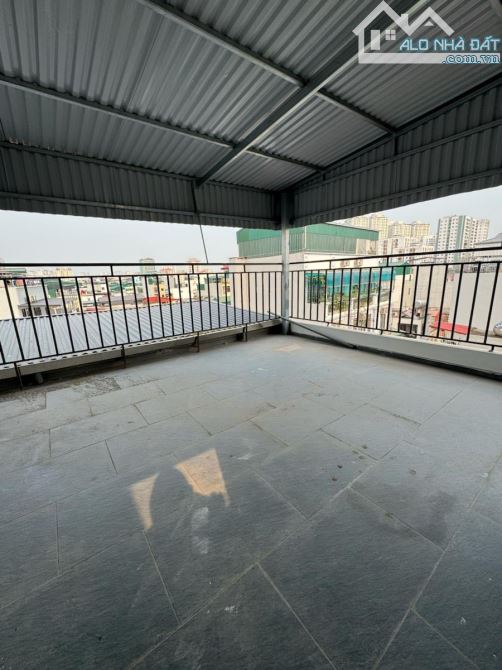 chủ nhà mới dân xây 8 tầng, thang máy, 52m, ô tô đỗ cửa, MT mênh mông, Kim Giang - 9