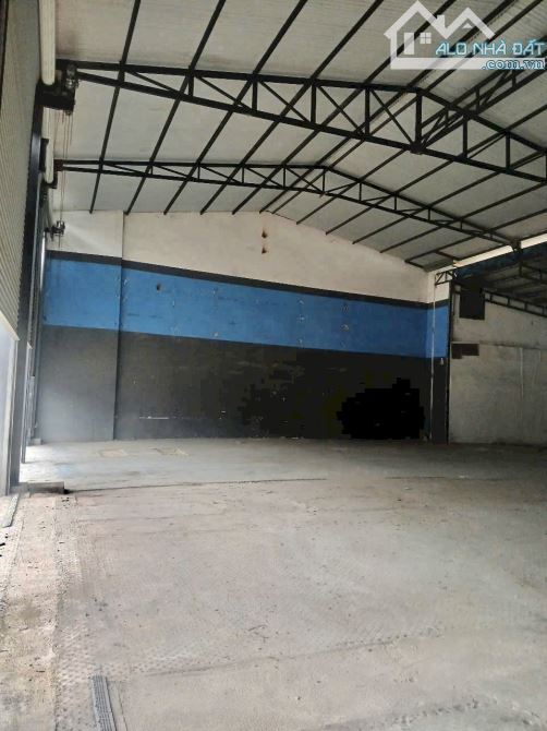 Cho thuê xưởng mặt tiền ql1A hố nai kinh doanh tốt hơn 400m2 chỉ 30 triệu quá rẻ ạ