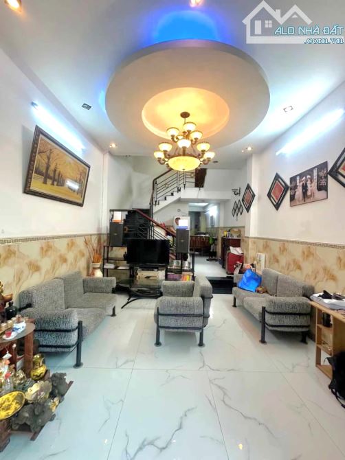 Bán Nhà hẻm 1/ Đường Lý Tuệ , Tân Quý, Tân Phú, 4 Tầng 60m2 chỉ 5 tỷ 150