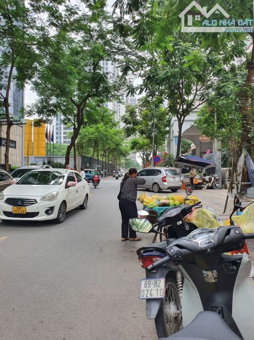 PHÂN LÔ, NGÕ THÔNG, VỈA HÈ, Ô TÔ TRÁNH,  KINH DOANH, 50M, 6 TẦNG THANG MÁY, 21 TỶ 600