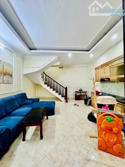 🌿 NHÀ ĐẸP GẦN PHỐ - 3 GÁC TỚI CỬA – 40M², 4T, 6.25 TỶ 💥ĐỊNH CÔNG - GẦN VÀNH ĐAI 2.5 💥
