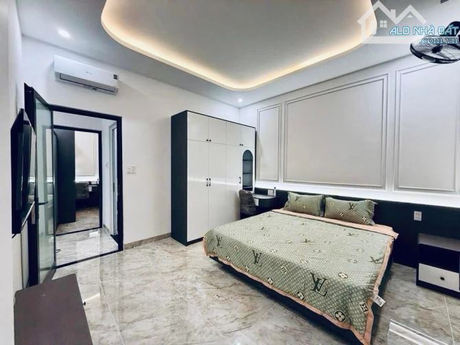 TOÀ CĂN HỘ LÔ GÓC TRẦN THÁNH TÔNG - DÒNG TIỀN 140 TRIỆU/THÁNG - GIÁ NHỈNH 28 TỶ