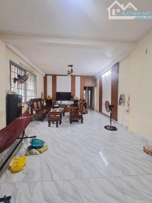 Bán nhà 2 tầng đường VƯỜN LÀI, phường AN PHÚ ĐÔNG, Q12, dt330m²(11x30).DÒNG TIỀN 25tr/th