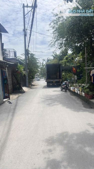 Bán nhà Cấp 4 hai mặt tiền đường T15, phường AN PHÚ ĐÔNG, Q12, dt168,5m².DÒNGTIỀN 20tr/th