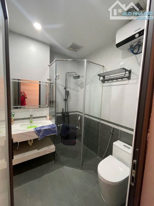 Bán nhà Nguyễn Văn Cừ 55m 5 tầng nhỉnh 11 tỷ. Mặt ngõ