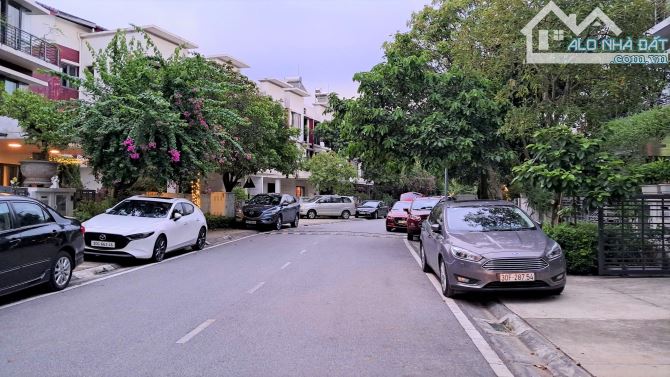 Bán Biệt Thự Gamuda Gardens Căn Góc 3 Thoáng 200m2, Giá Tốt