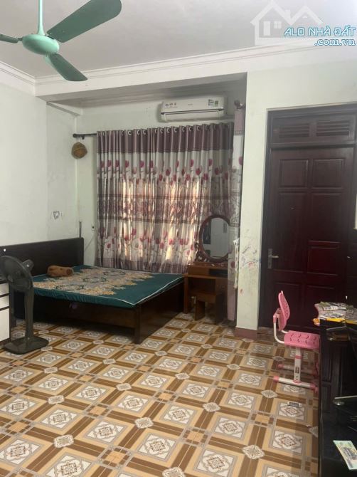 Bán nhà 3 tầng Đại Phúc, Bắc Ninh. Dt đất 76m2 mặt 5m. Giá bán 7,5 tỷ