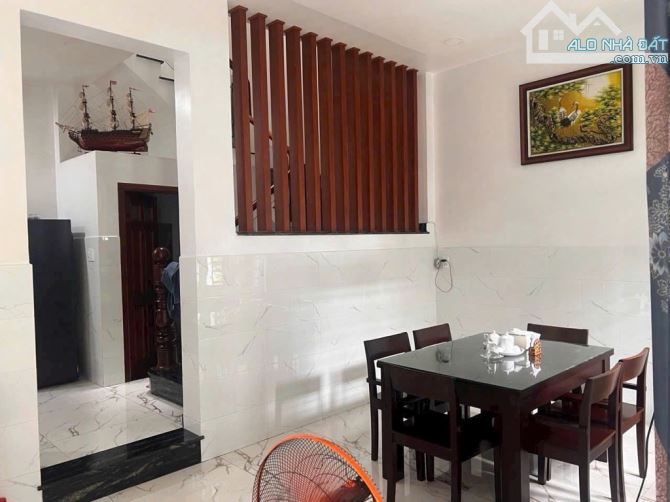 Biệt thự mini mới đẹp ở ngay, 82m2, 3 tầng đúc BTCT, P16, Q8, SHR hoàn công đủ, nhỉnh: 8t