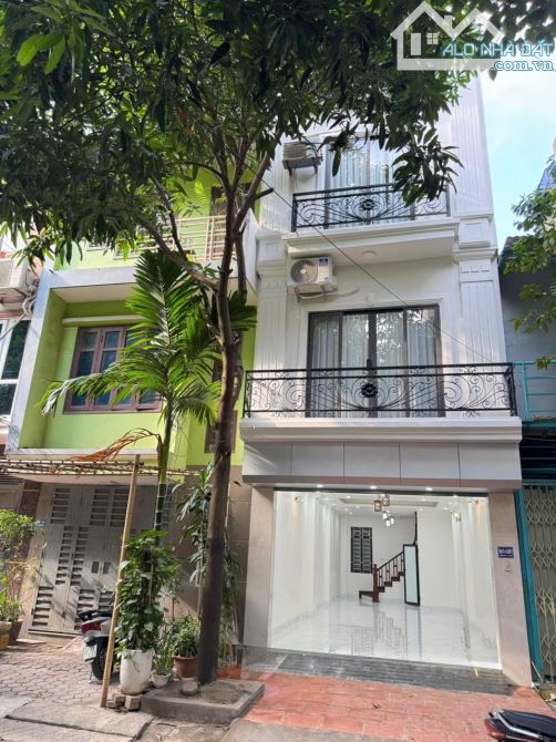 Bán nhà dịch vụ đìa lão mậu lương phân lô ô tô vỉa hè 50m2