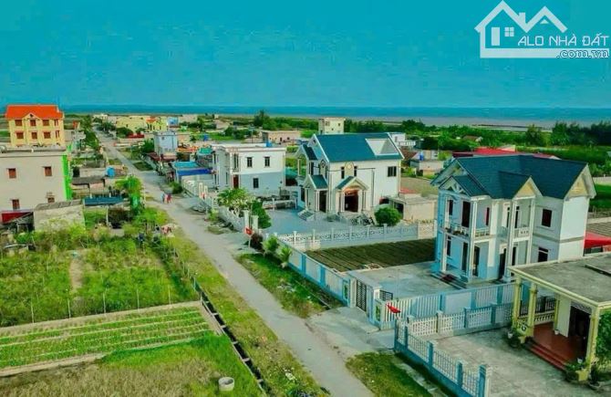 Quá hiếm đất biển Giao Phong 105m2 lô góc đường 10m giá 2.3 tỷ chỉ 100m ra biển