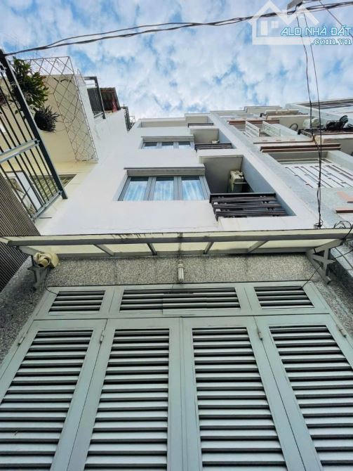 Nhà Ngay khu VIP Ẩm Thực Phan Xích Long Phường 3, Phú Nhuận 4 Tầng 40m2, 4PN. Chỉ 7.89 Tỷ