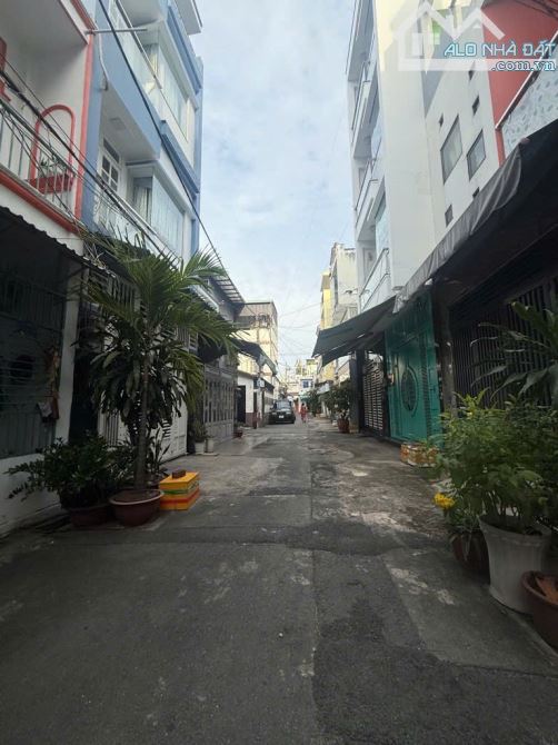 Gò Dầu, Q. Tân Phú, Nhà 4Tầng BTCT 4x13m, HXH 6m Oto Vô Nhà,, Sát Aoen Celado Mall