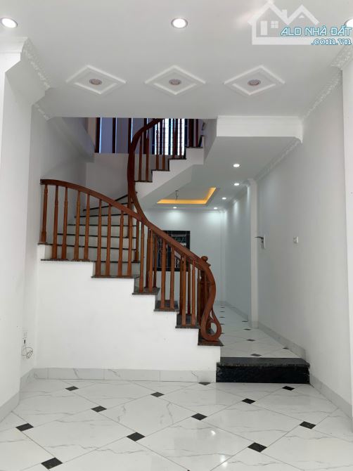 Bán nhà cầu Hữu Hòa 43m, 5 tầng, 6.9 tỷ