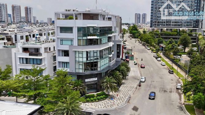 Bán gấp buiding Bát Nàn góc 2MT 1 hầm 7 tầng, DTS 2569m2(28x21m) 2 thang máy giá 300 tỷ TL