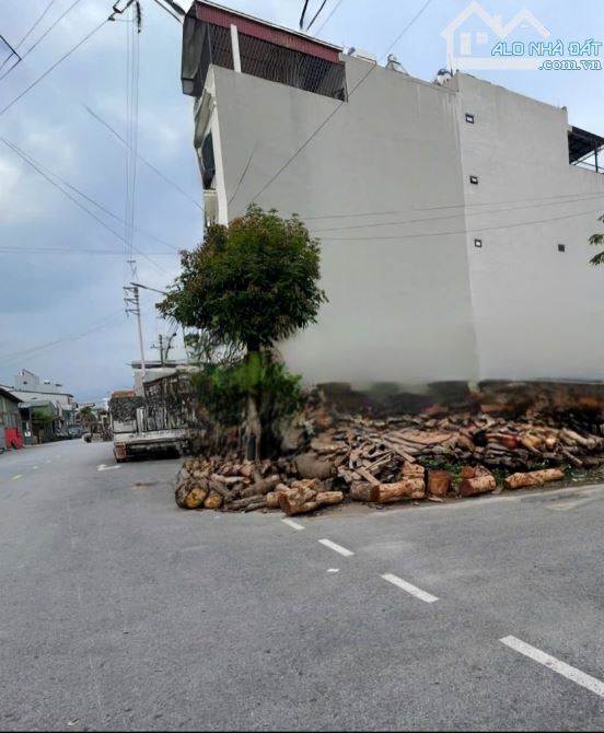 Bán đất đấu giá X1,Đông La,cạnh KĐT Đô Nghĩa, 86m2, lô góc 2mặt đường chính Kdoanh Vip