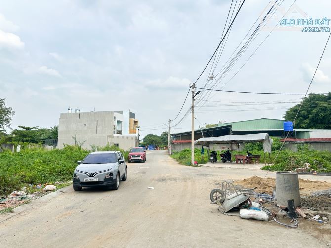 CHỦ GỞI BÁN ĐẤT (DT: 85M2 - NGANG 5M) VỊ TRÍ 2 ĐƯỜNG HOÀNG MINH CHÁNH P. HOÁ AN
