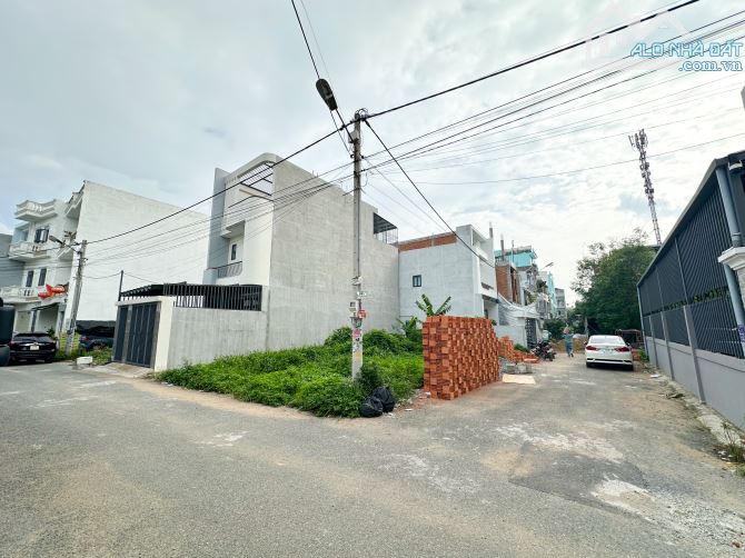 CHỦ GỞI BÁN ĐẤT (GÓC 2 MẶT TIỀN) VỊ TRÍ 2 ĐƯỜNG HOÀNG MINH CHÁNH P. BIÊN HOÀ
