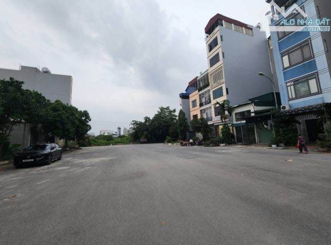 BÁN ĐẤT LIỀN KỀ KHU ĐÔ THỊ DƯƠNG NỘI HÀ ĐÔNG 55M2 Ô TÔ TRÁNH GIÁ 13 TỶ
