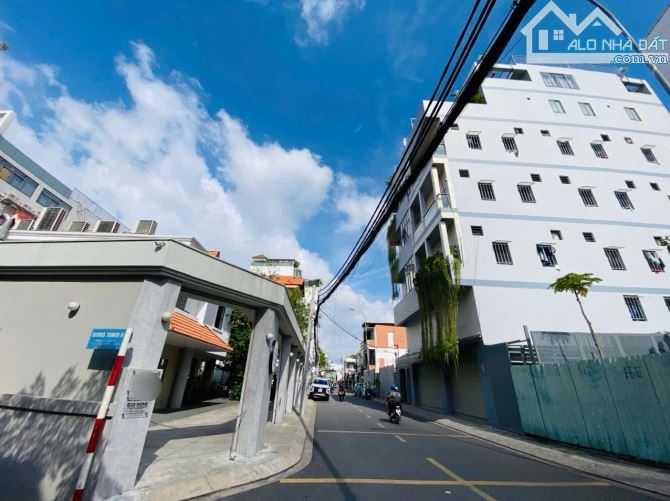 Bán lô đất xây được hầm 7 tầng đường D5, Quận Bình Thạnh siêu hiếm
