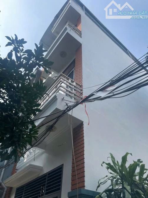 Bán Nhà Cổ Nhuế BTL Cạnh KĐT Resco 38m 4 Tầng Lô Góc Ô Tô 8,5 tỷ