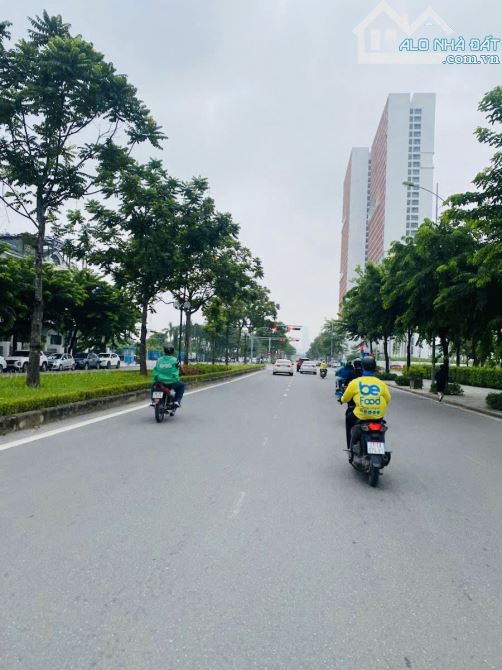 BIỆT THỰ LÔ GÓC AN VƯỢNG – MẶT VƯỜN HOA VIP – SÁT AEON MALL HÀ ĐÔNG
