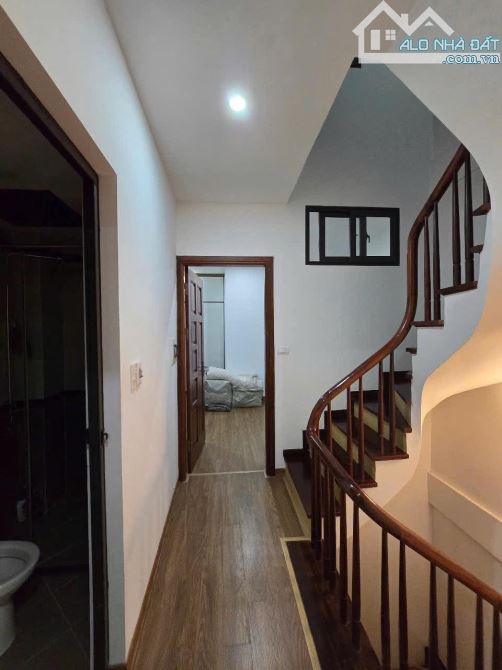 Nhà đẹp full nội thất ngõ 79 Cầu Giấy, ngõ thông rộng, Văn phòng CTY, 45m2 sổ. Giá 13.5 tỷ - 10