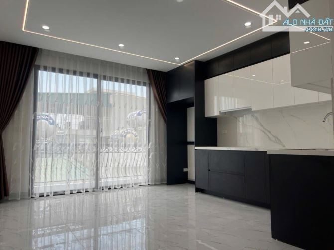 🏡 Thạch Bàn – 39m² – 6 tầng – Thang máy – Giá 8,5 TỶ - 10