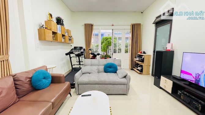 Bán Nhà 2 Mặt Tiền 130M2 – Full Tiện Ích Trong Bán Kính 500M – Có Sân Ô Tô – Chờ Chủ Mới - 10