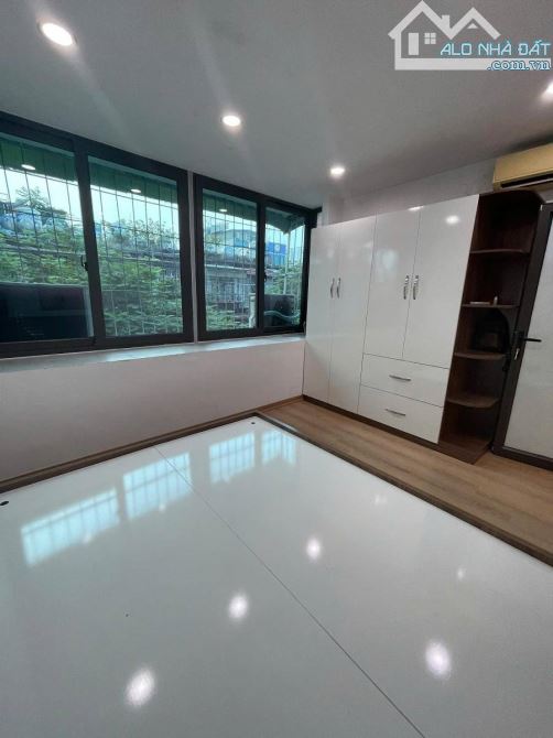 PHẠM VĂN ĐỒNG BẮC TỪ LIÊM 50m 5 TẦNG 2 THOÁNG  NGÕ BA GÁC 10 TỶ - 1