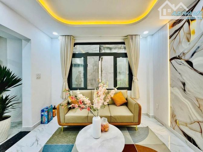 Nguyễn KIỆM P4 PHÚ NHUẬN NHÀ 2 TẦNG BTCT 41.6m2 3PN CĂN GÓC FULL NỘI THẤT CAO CẤP giá 5ty8 - 1