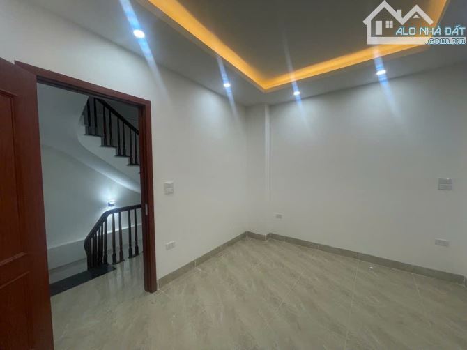 Anh Linh KTS gửi bán nhà đơn lập 5 tầng tại Văn Trì – diện tích 35m², mặt tiền 6m. - 1
