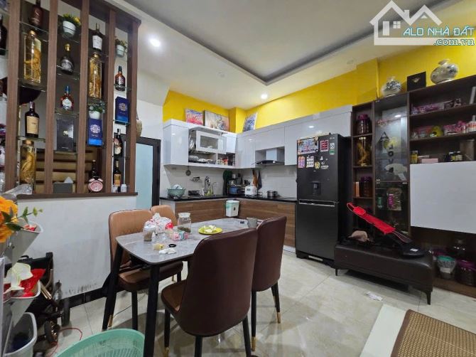 Nhà đẹp full nội thất ngõ 79 Cầu Giấy, ngõ thông rộng, Văn phòng CTY, 45m2 sổ. Giá 13.5 tỷ - 1
