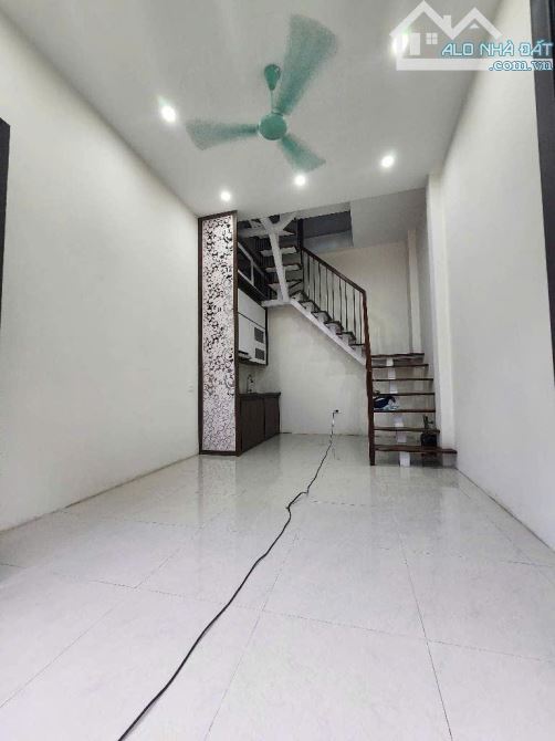 Bán nhà Phú Thượng 4 tầng dân xây, ngõ nông, ô tô gần giá 4,8 tỷ - 1