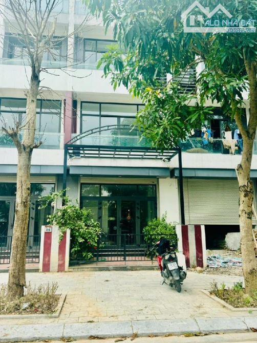 ĐỨC GIANG,LONG BIÊN 18tỷ 80m LIỀN KỀ VỈA HÈ Ô TÔ KINH DOANH CHO THUÊ ĐỈNH - 1