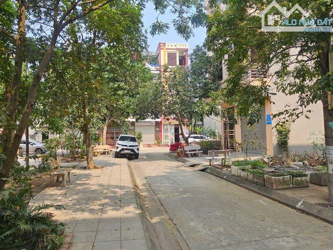 BÁN NHÀ 3 TẦNG NHÌN VƯỜN HOA BÒ SƠN CAO NGUYÊN TT BẮC NINH GIÁ CẦN TIỀN - 1