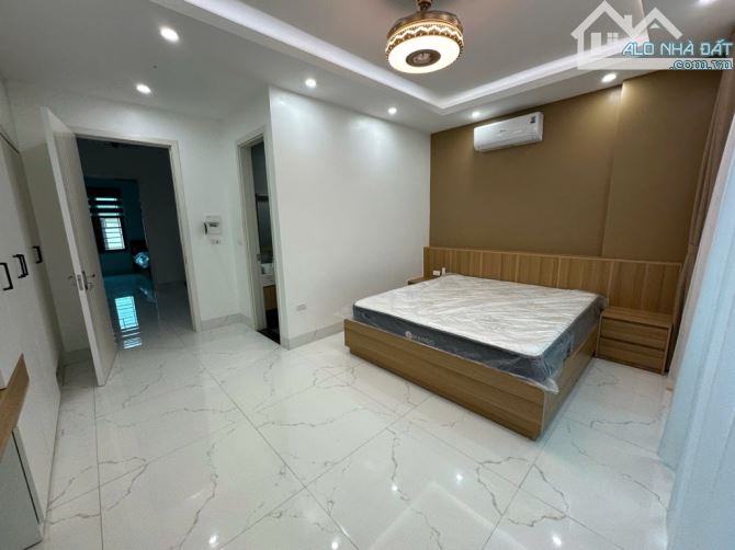 Hiếm, phân lô Hoàng Quốc Việt 63m x 7T, TM, gara, ô tô tránh, 2 mặt thoáng, full NT 25,2ty - 1