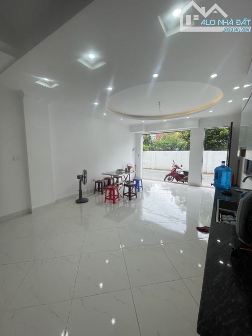 Bán Nhà Kim Chung 3 ô tô tránh 45m2 5 tầng mặt tiền 5m ô chờ thang máy dân cư đông 7 tỷ 28 - 1