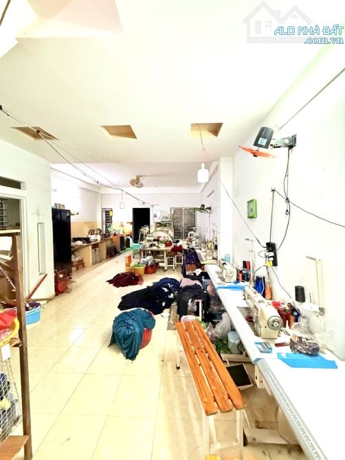 NHÀ MẶT TIỀN KINH DOANH ĐỈNH - GẦN NGÃ TƯ BỐN XÃ - DT 125M2 NGANG 5M - 4 TẦNG - SỔ VUÔNG Đ - 1