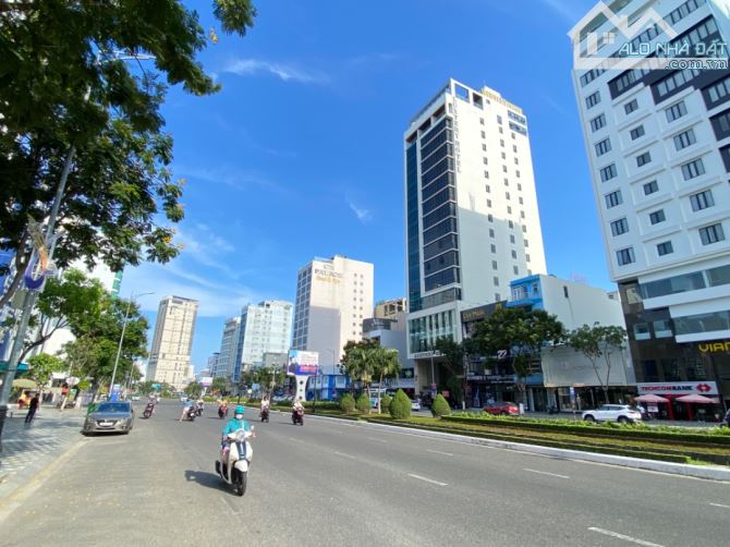 Bán 250m2 đất mặt tiền Phạm Văn Đồng Đà Nẵng - 1