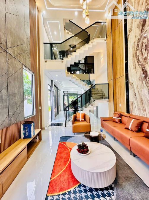 Bán nhà mới xây giá rẻ hẻm xe hơi  6.6m * 17 – 5 tầng An Phú Đông 27 – Quận 12 chỉ hơn 7 t - 1