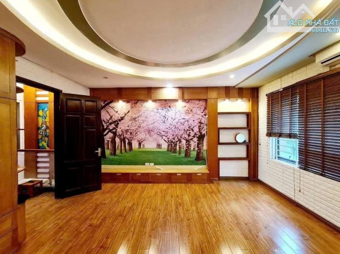 NHÀ ĐẸP ĐẲNG CẤP HOÀNG NGỌC PHÁCH - Q. ĐỐNG ĐA - PHÂN LÔ VIP - KINH DOANH - 46M - 32 TỶ. - 1