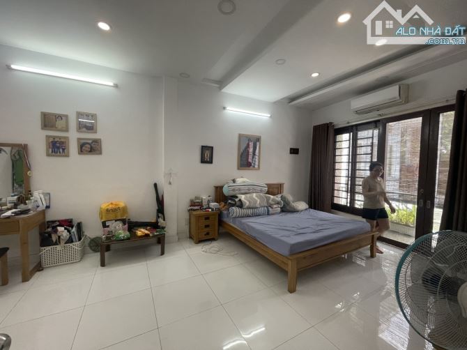 Gấp bán giảm chào 1tỷ , giá mới 10.9 tỷ- Dt gần 100m²-BIỆT THỰ MINI - TRUNG TÂM BÌNH THẠNH - 1