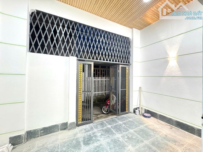 CHỦ GỞI BÁN NHÀ CẤP 4 MỚI XÂY BỬU HÒA,5X18,5=93M2,ĐƯỜNG BÙI HỮU NGHĨA VÀO 50M,SỔ RIÊNG,TCƯ - 1