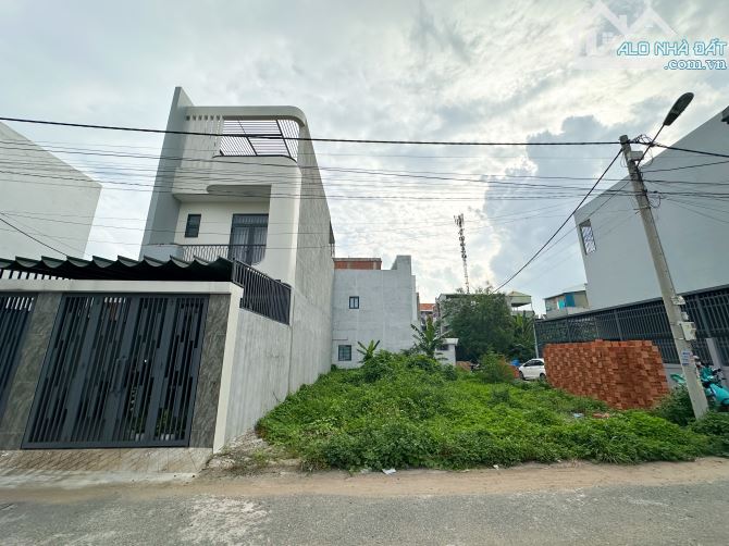 CHỦ GỞI BÁN ĐẤT (GÓC 2 MẶT TIỀN) VỊ TRÍ 2 ĐƯỜNG HOÀNG MINH CHÁNH P. BIÊN HOÀ - 1