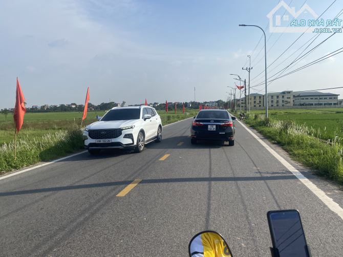 Rẻ nhất Kim Anh- 200m2 đất F.0-tặng nhà dân mới xây-ô tô đỗ cửa - 1