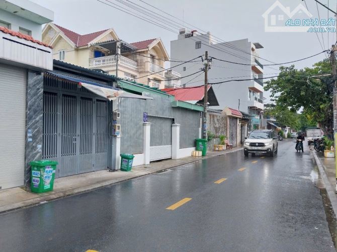 Mặt tiền Giác Đạo, Trung Chánh, Hóc Môn, DT khủng 180m2, nở hậu, đường 12m, - 1